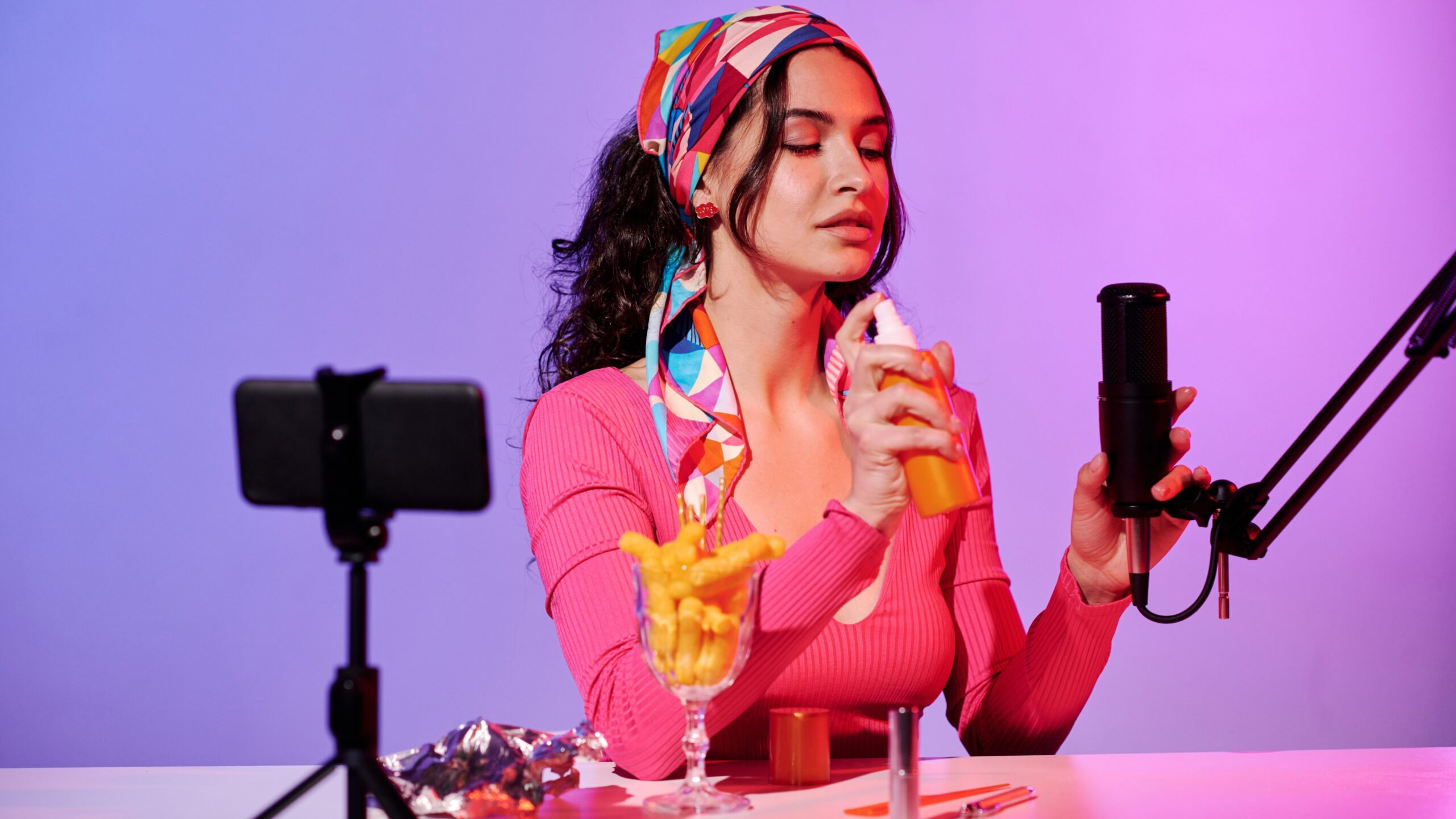 Infographic outlining the common Instagram growth mistakes new creators make, such as inconsistent posting, neglecting Reels, and poor content quality.